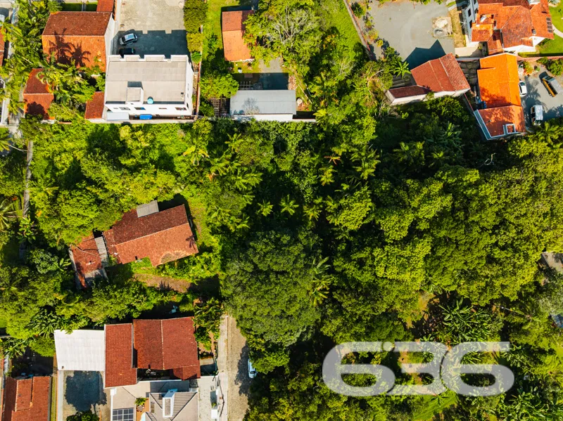 Terreno à venda no bairro Guanabara, Joinville | A