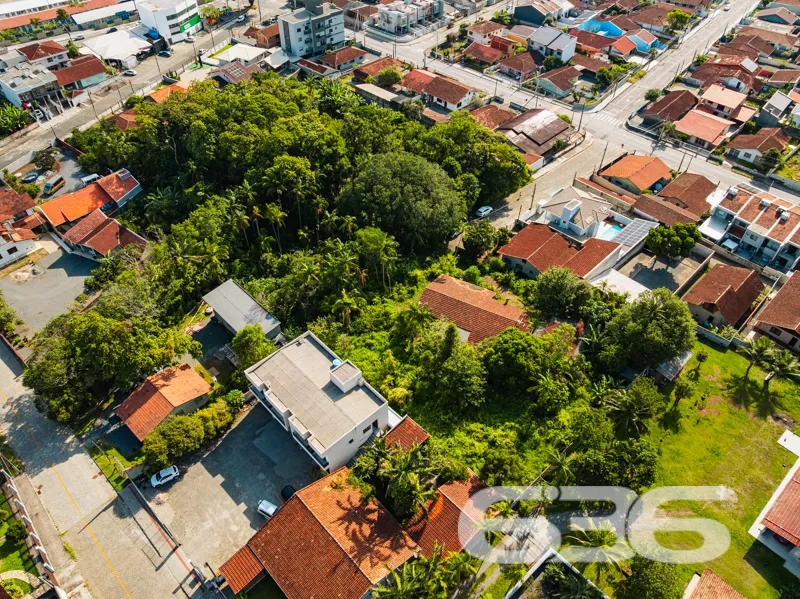 Terreno à venda no bairro Guanabara, Joinville | A