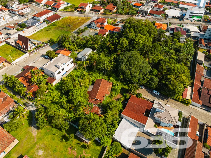 Terreno à venda no bairro Guanabara, Joinville | A