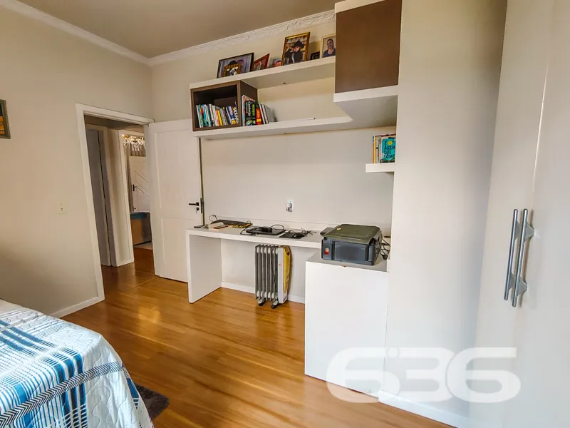 Casa Ă venda no bairro Espinheiros em Joinville |