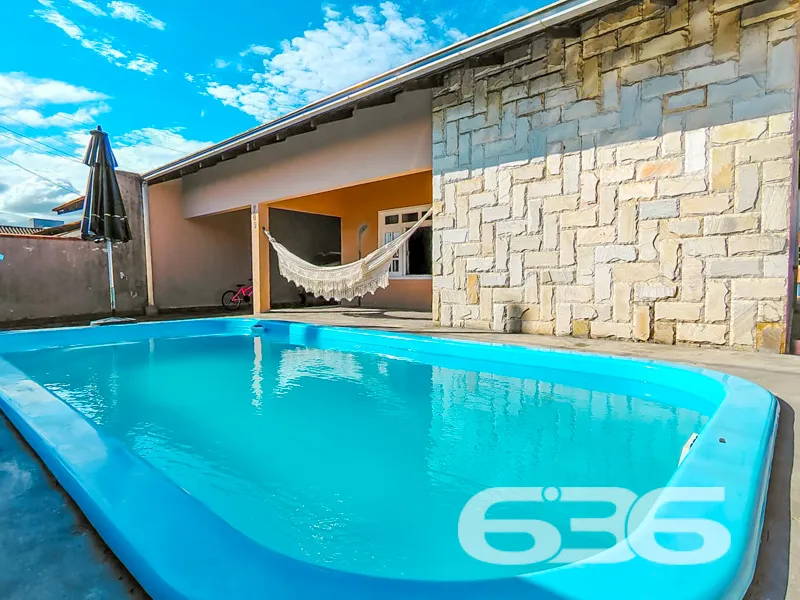 Casa Ă venda no bairro Espinheiros em Joinville |