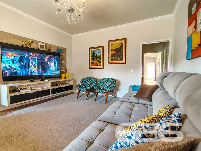 Casa Ă venda no bairro Espinheiros em Joinville |