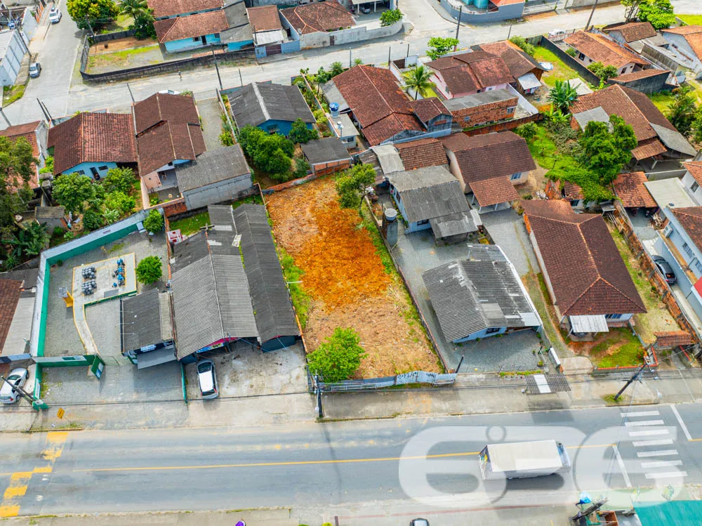 Exclusividade em Jarivatuba: Terreno Plano com Loc