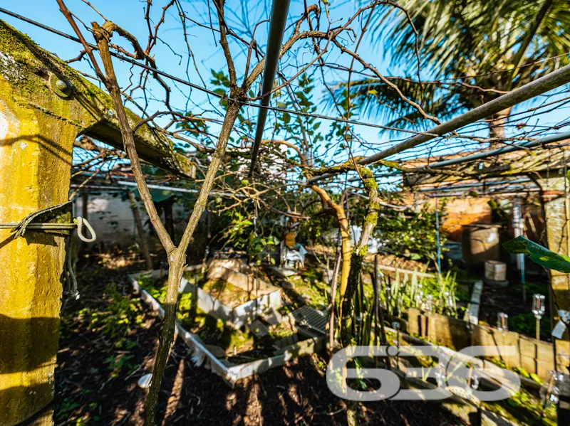 Sobrado Padrão de Alto Padrão à Venda – Bairro Ita