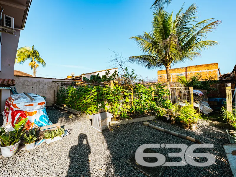 Sobrado Padrão de Alto Padrão à Venda – Bairro Ita