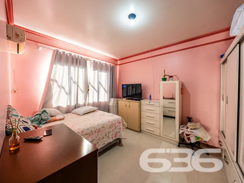 Sobrado Padrão de Alto Padrão à Venda – Bairro Ita