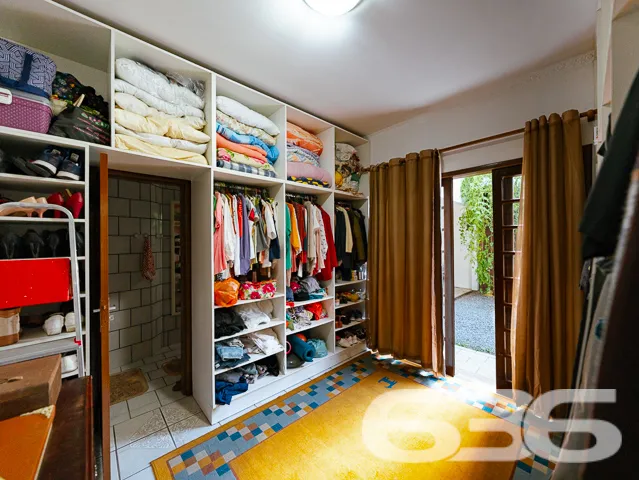 BAIRRO FLORESTA - SOBRADO COM SUĂTE MASTER + 4 DOR