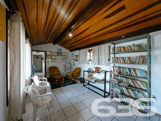 BAIRRO FLORESTA - SOBRADO COM SUĂTE MASTER + 4 DOR