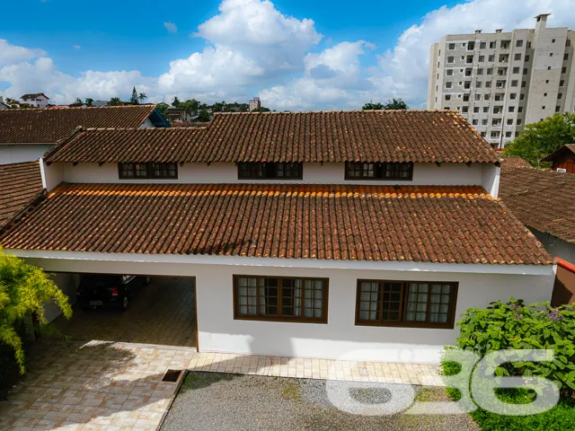 BAIRRO FLORESTA - SOBRADO COM SUĂTE MASTER + 4 DOR