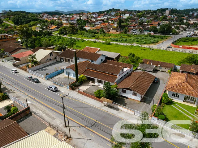 BAIRRO FLORESTA - SOBRADO COM SUĂTE MASTER + 4 DOR