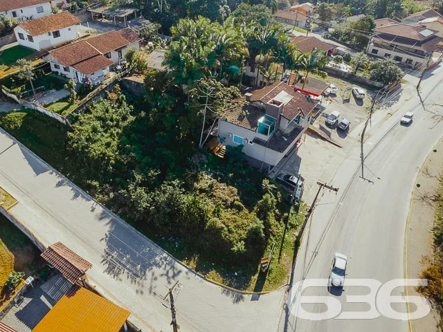 TERRENO DE ESQUINA À VENDA NO BAIRRO ITAUM - ESTUD