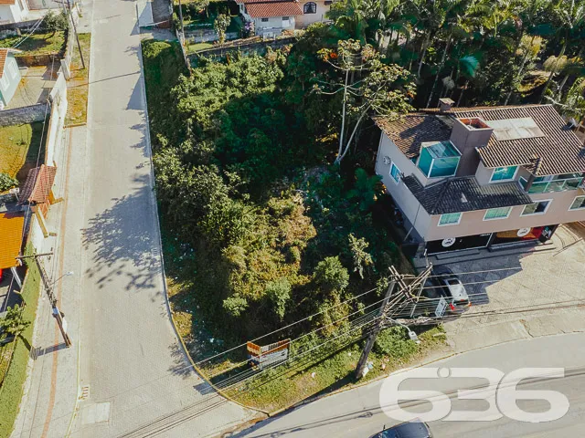 TERRENO DE ESQUINA À VENDA NO BAIRRO ITAUM - ESTUD