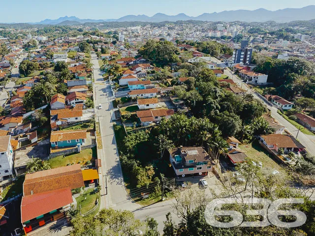 TERRENO DE ESQUINA À VENDA NO BAIRRO ITAUM - ESTUD