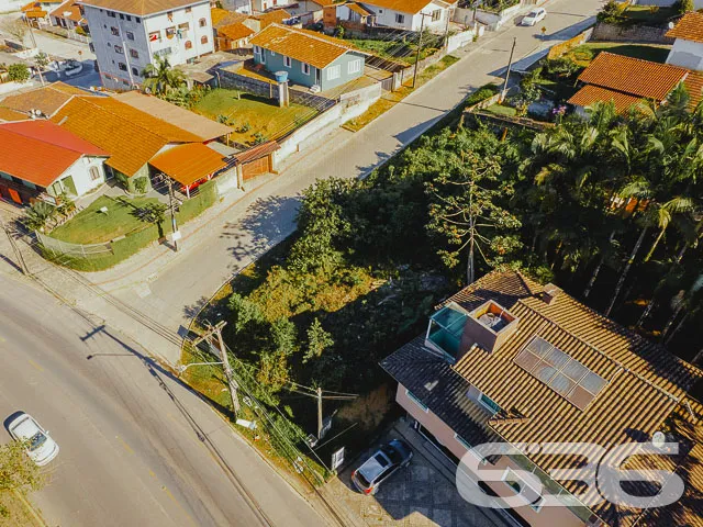 TERRENO DE ESQUINA À VENDA NO BAIRRO ITAUM - ESTUD