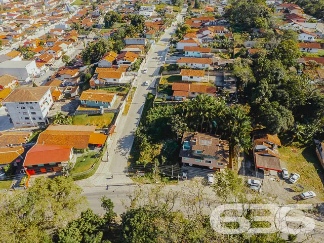 TERRENO DE ESQUINA À VENDA NO BAIRRO ITAUM - ESTUD