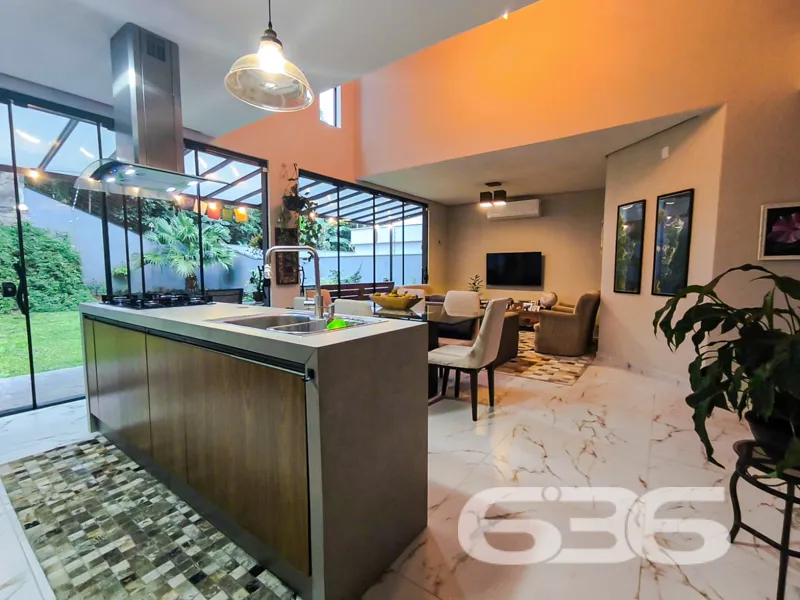 Sobrado moderno Ă  venda no bairro Floresta em Join