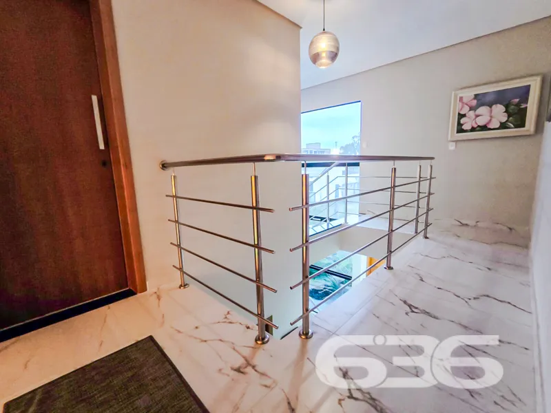 Sobrado moderno Ă  venda no bairro Floresta em Join