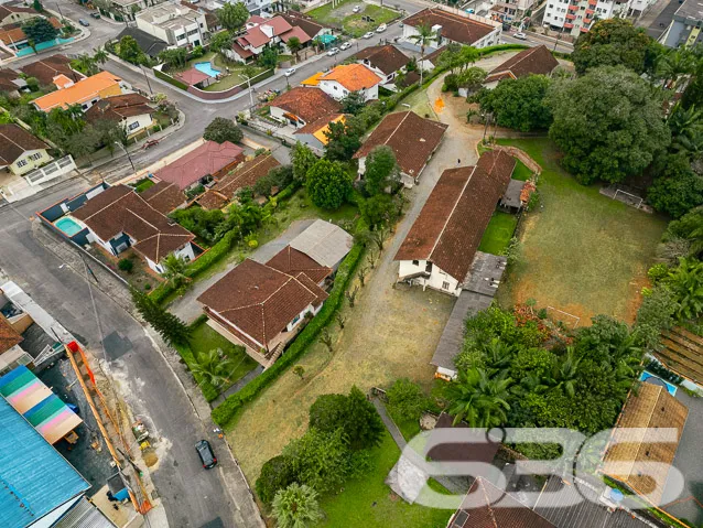 TERRENO NO BAIRRO GLÓRIA. Com uma área total de ap