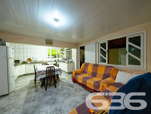 OPORTUNIDADE DE CASA COM 2 QUARTOS NO BAIRRO GUANA