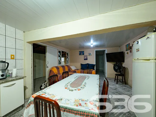 OPORTUNIDADE DE CASA COM 2 QUARTOS NO BAIRRO GUANA