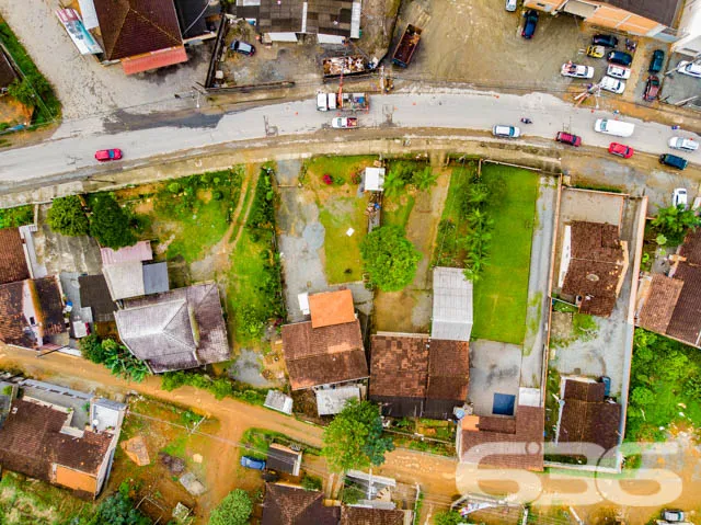 TERRENO AMPLO E PRONTO PARA CONSTRUIR NO BAIRRO GU