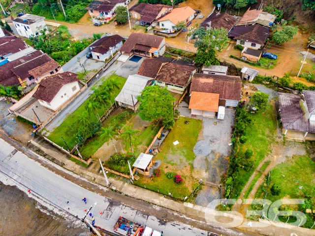 TERRENO AMPLO E PRONTO PARA CONSTRUIR NO BAIRRO GU