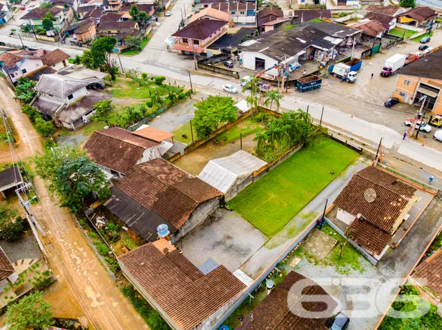 TERRENO AMPLO E PRONTO PARA CONSTRUIR NO BAIRRO GU