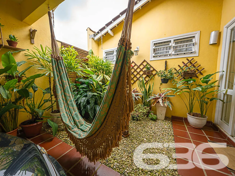 Residência Térrea em Localização Privilegiada – Ba