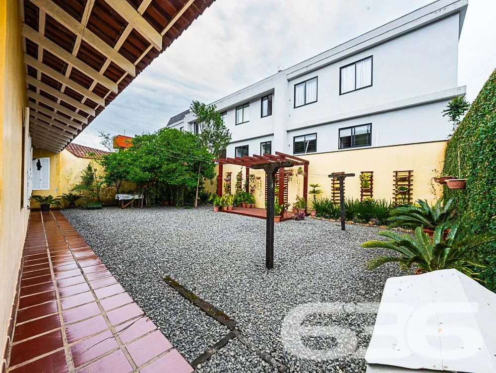 Residência Térrea em Localização Privilegiada – Ba