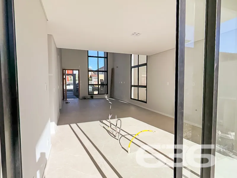 Casa à venda no bairro Iririú em Joinville | 3 qua