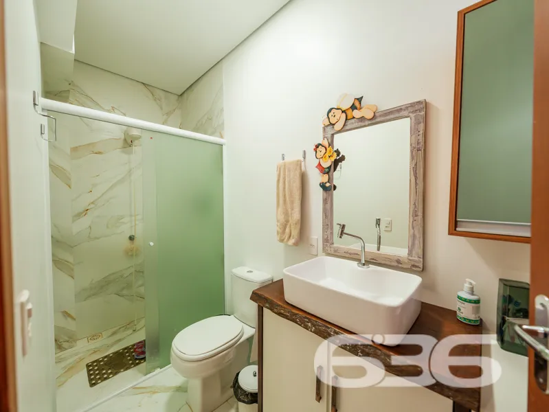 Casa à venda no Iririú, Joinville com excelente ap