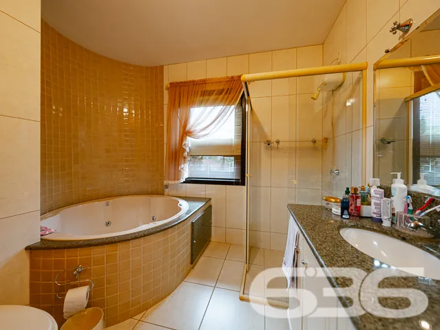 SOBRADO COM SUÍTE MASTER + 3 QUARTOS NO BAIRRO IRI