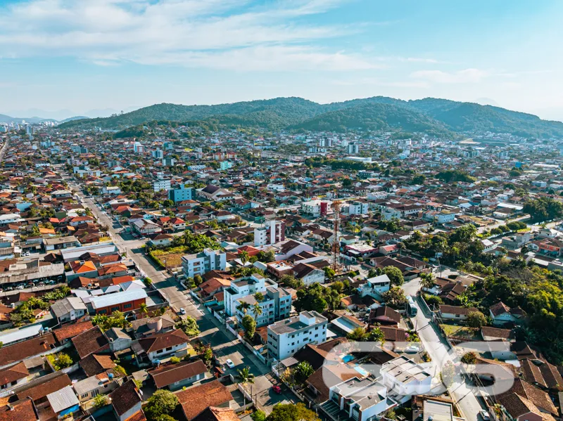 Descubra o seu refúgio ideal no acolhedor bairro J