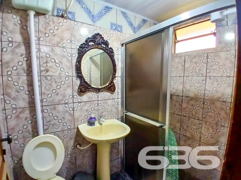 Residência térrea à venda no Jardim Iririú, Joinvi