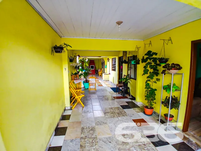 Residência térrea à venda no Jardim Iririú, Joinvi