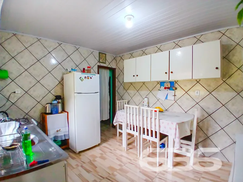 Residência térrea à venda no Jardim Iririú, Joinvi