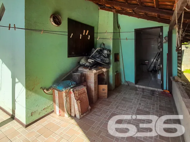 CASA A VENDA COM SUÍTE + 2 QUARTOS NO BAIRRO PETRÓ