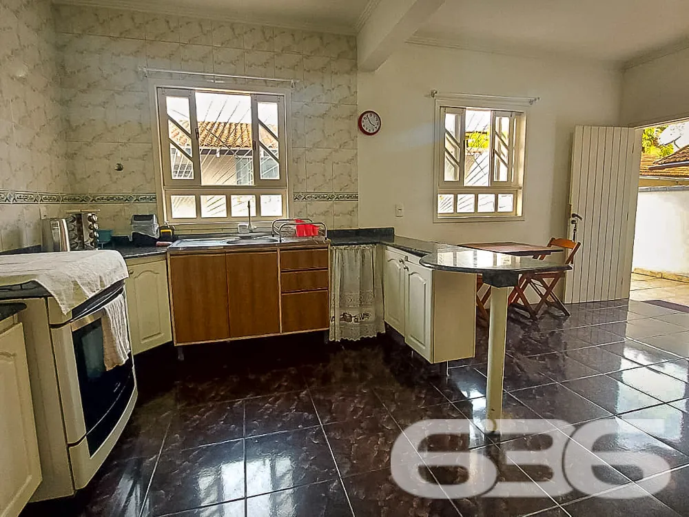 Descubra o Sobrado Ideal no Bairro Itaum, Joinvill