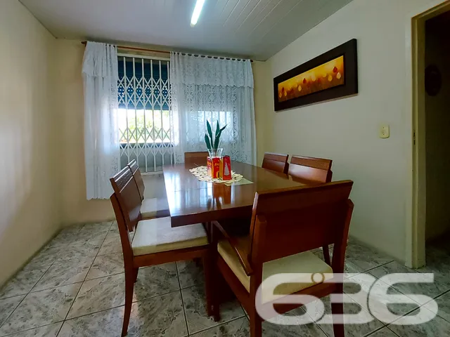 IMÓVEL COM SUÍTE + 5 DORMITÓRIOS NO BAIRRO ITAUM

