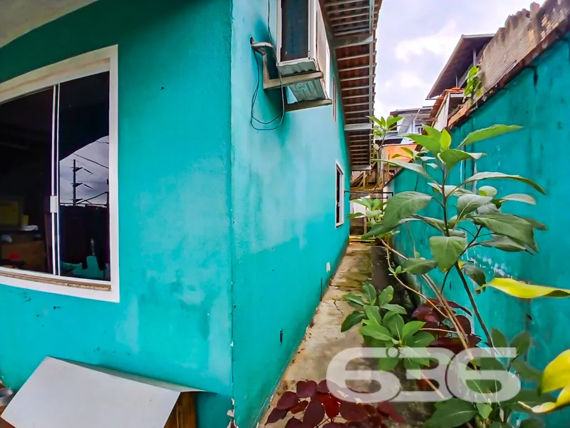 Encante-se com esta residĂȘncia tĂ©rrea Ă venda em J