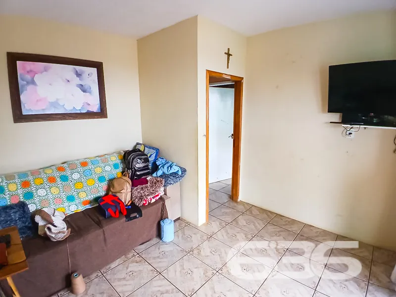 Encante-se com esta residĂȘncia tĂ©rrea Ă venda em J