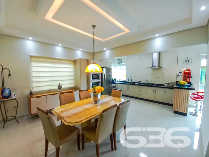 Residência Térrea com Piscina, Área de Festas e Qu