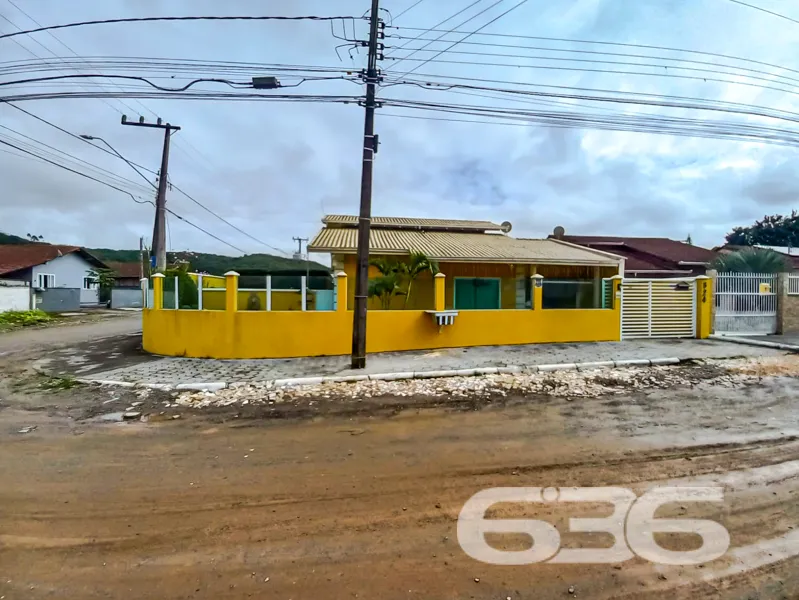 Residência Térrea com Piscina, Área de Festas e Qu