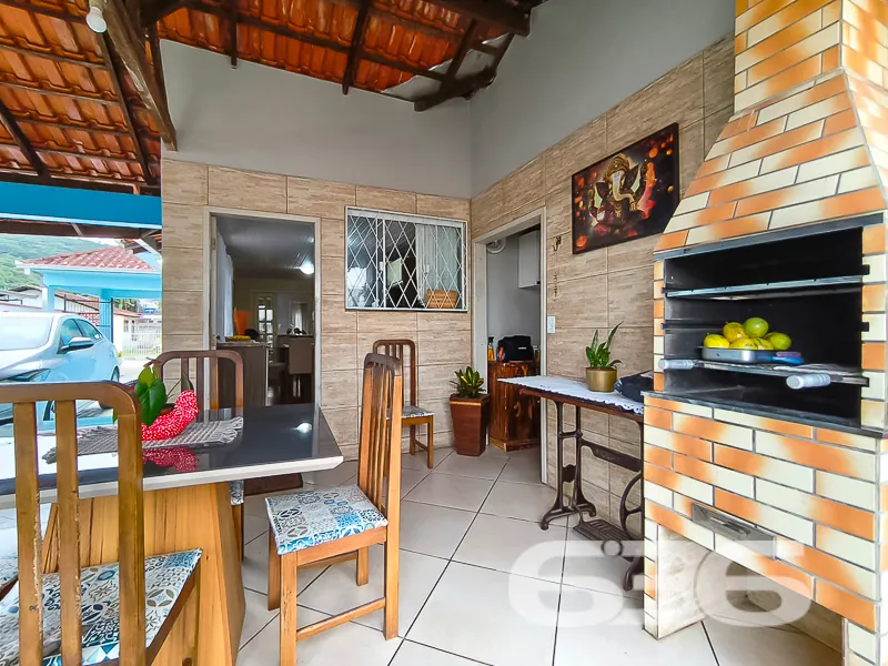 Casa à venda no Boehmerwald, Joinville | 3 quartos