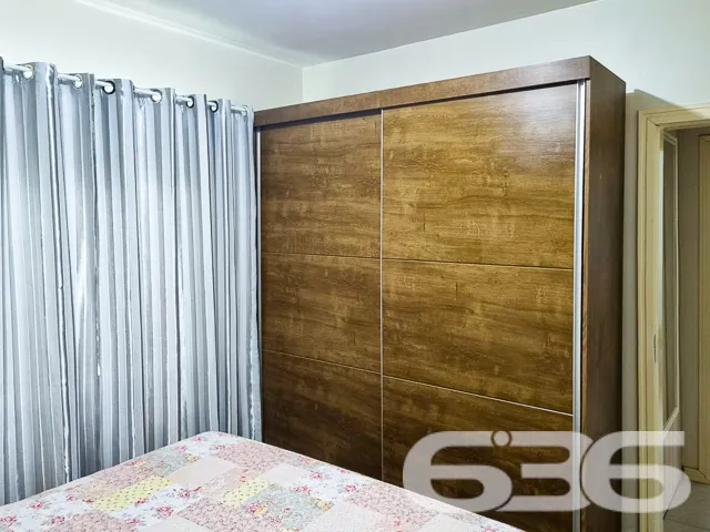 VENDE-SE CASA ESPAÇOSA COM ÁREA DE FESTAS NO BAIRR