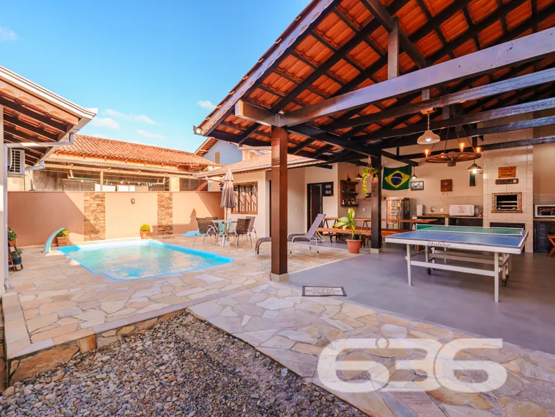 Casa à venda no bairro João Costa, Joinville | 3 q