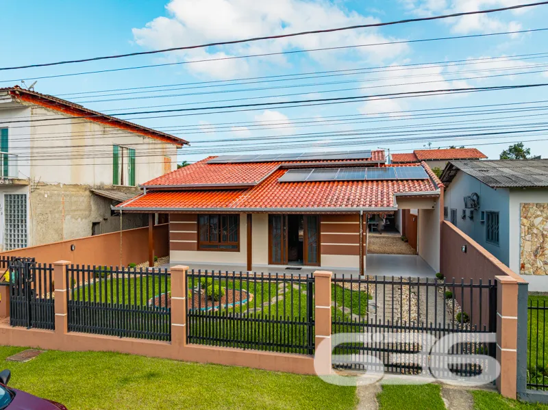 Casa à venda no bairro João Costa, Joinville | 3 q