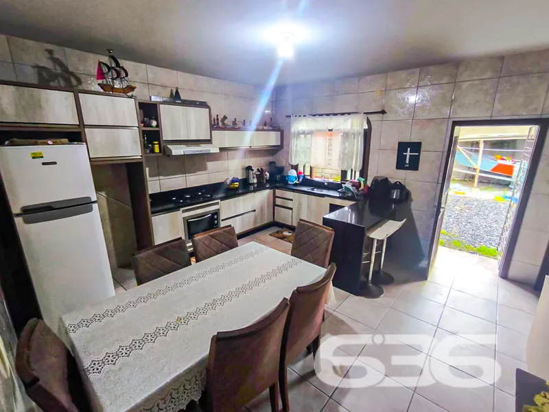 Residência térrea com terreno amplo à venda no Par