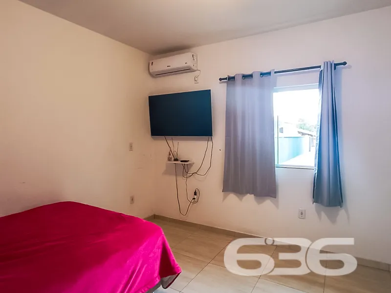 Casa à venda no bairro Espinheiros, Joinville | 4 