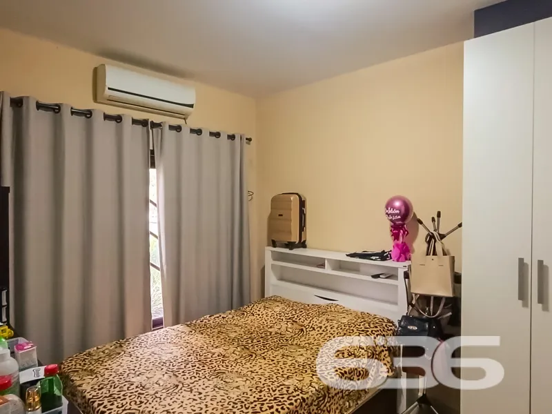 Casa à venda no bairro Espinheiros, Joinville | 4 